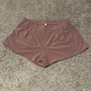 Lululemon Stroll at Sundown Short in size 12